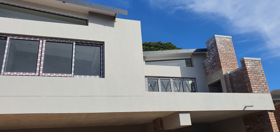 4 Bedroom Property for Sale in Mossel Bay Central Western Cape